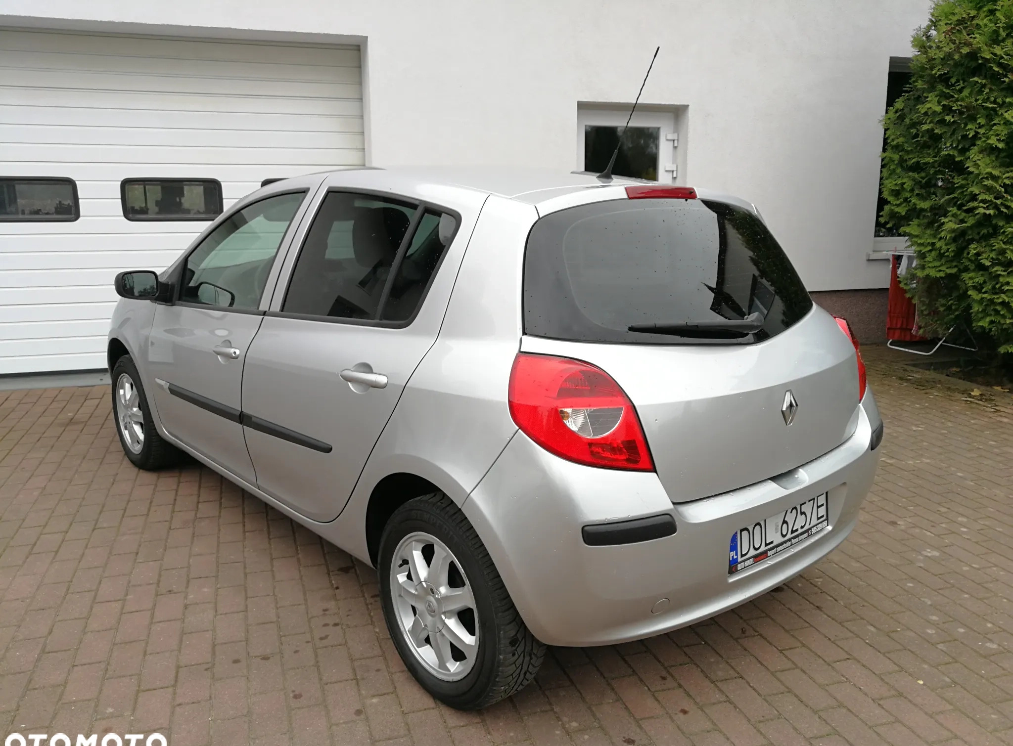 Renault Clio cena 10900 przebieg: 168000, rok produkcji 2007 z Oleśnica małe 92